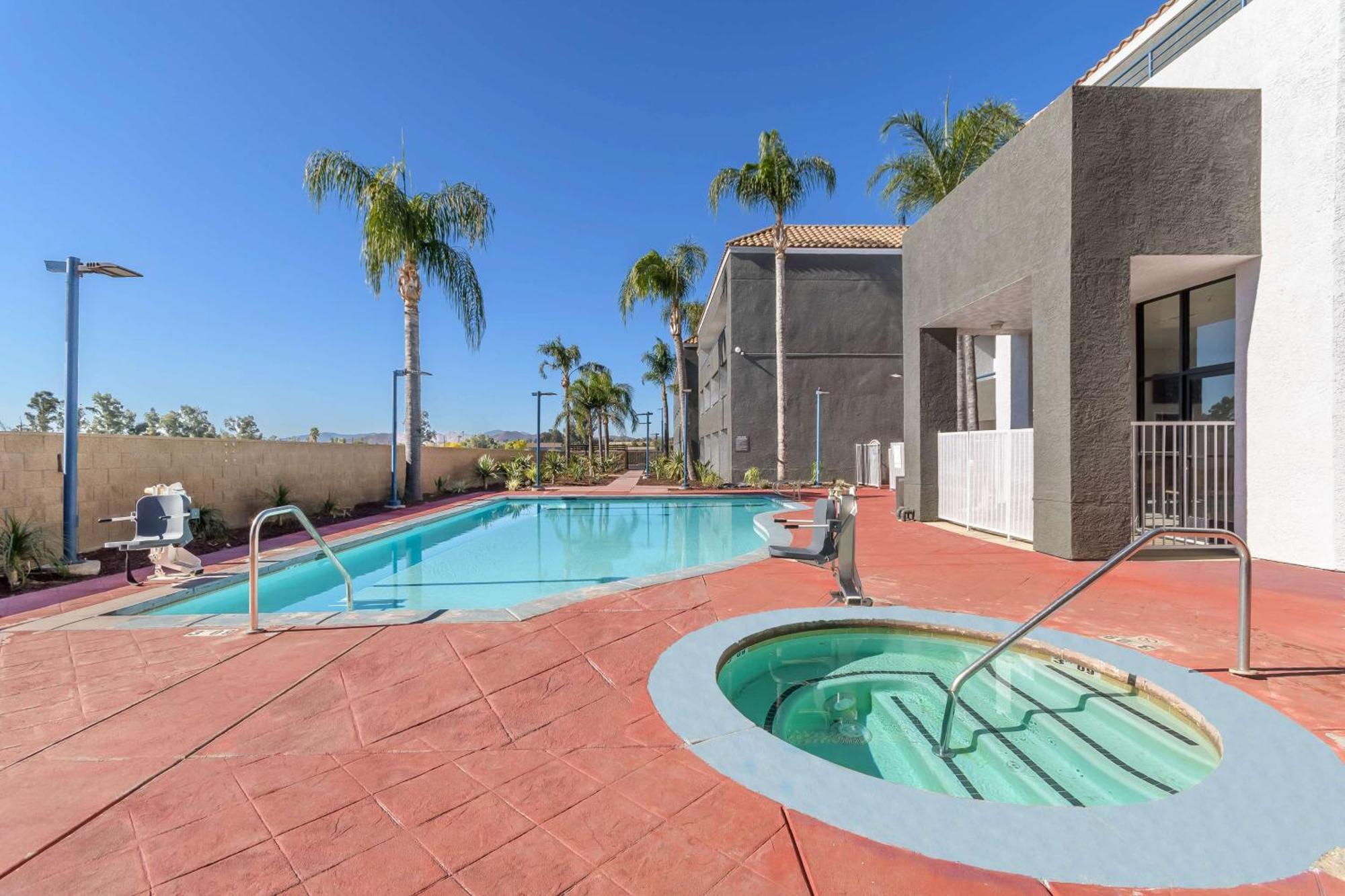 Red Lion Inn&Suites Perris Exterior foto